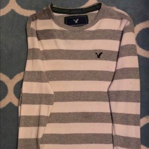 American Eagle long sleeve LIKE NEW!!